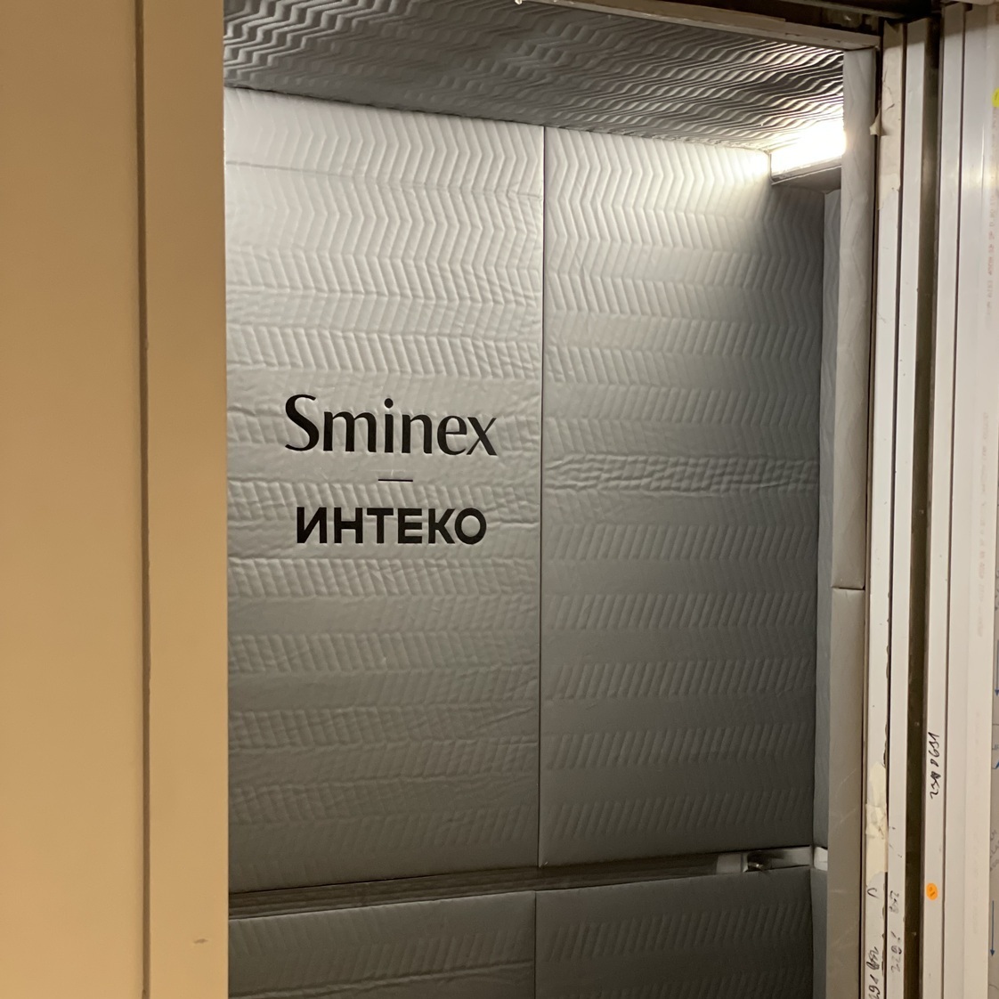 Защита стен лифта Коверлифт