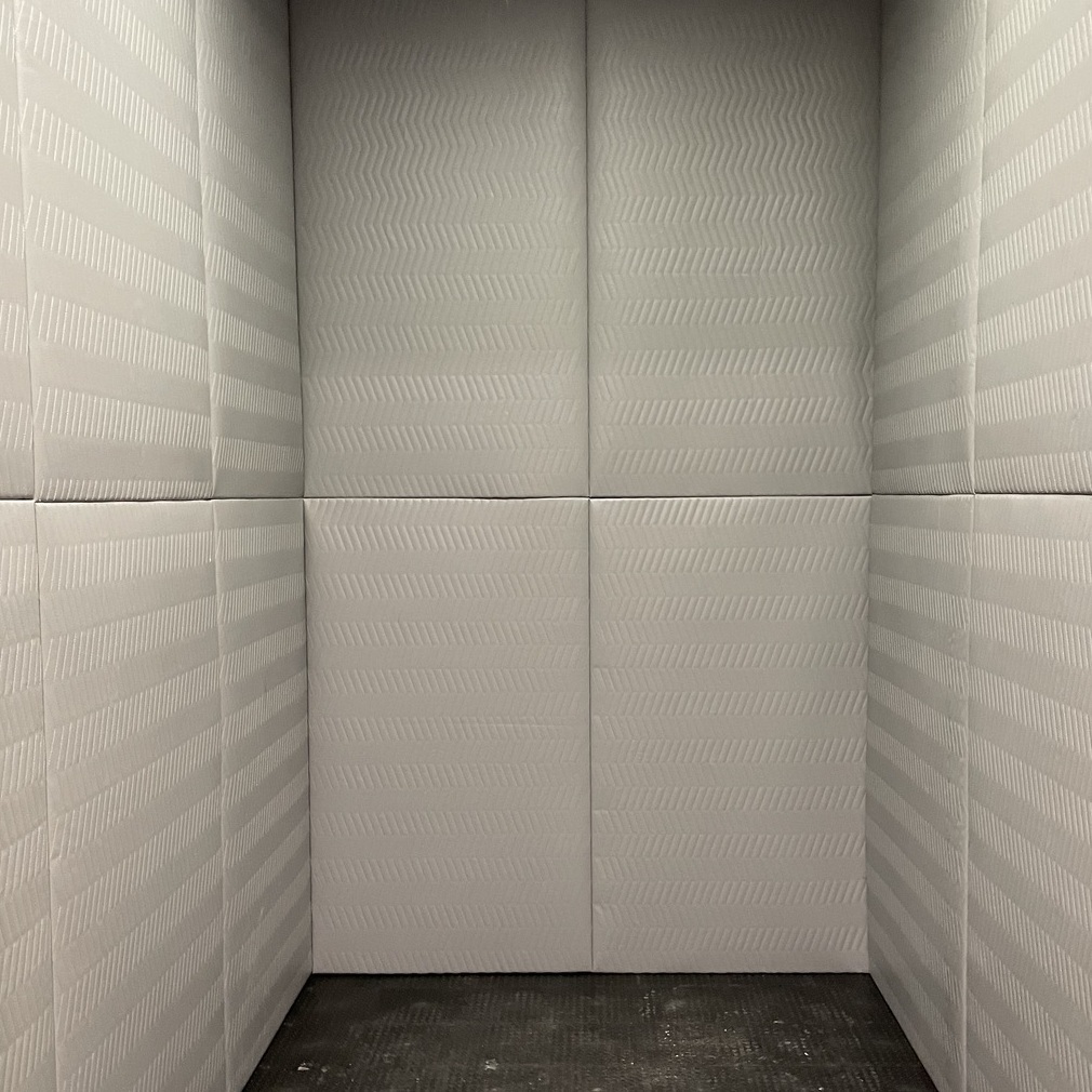 Защита лифта панелями