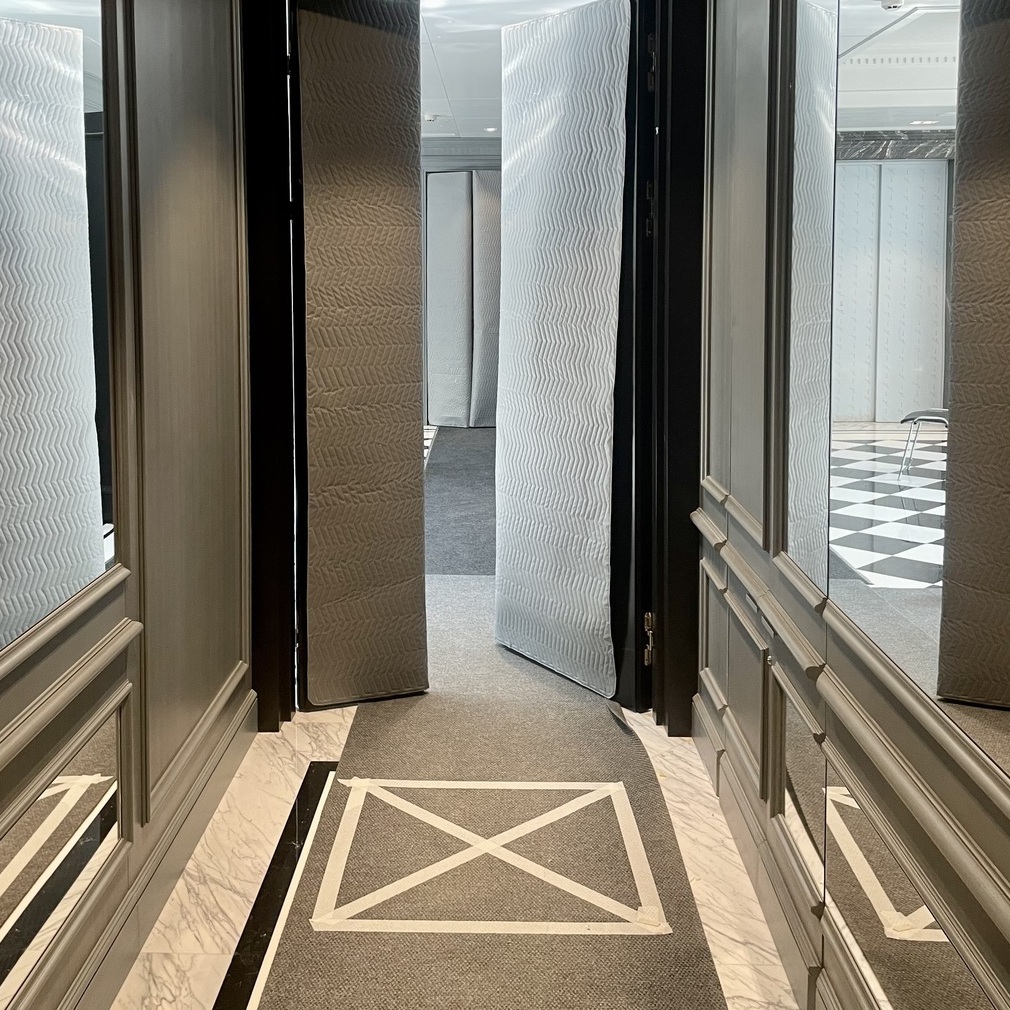 Защита лифта панелями  Коверлифт 