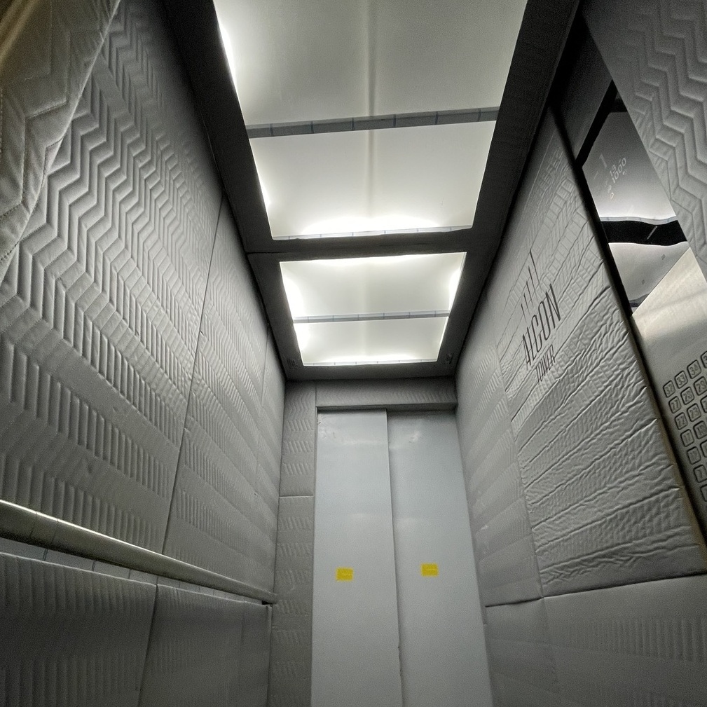 Защита лифта панелями