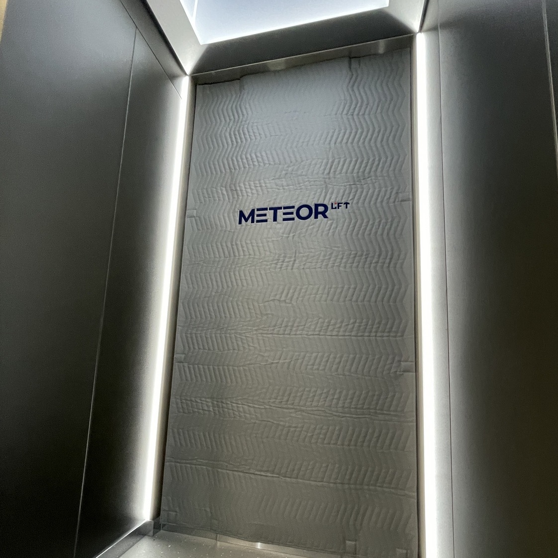 Защита лифта панелями  Коверлифт 