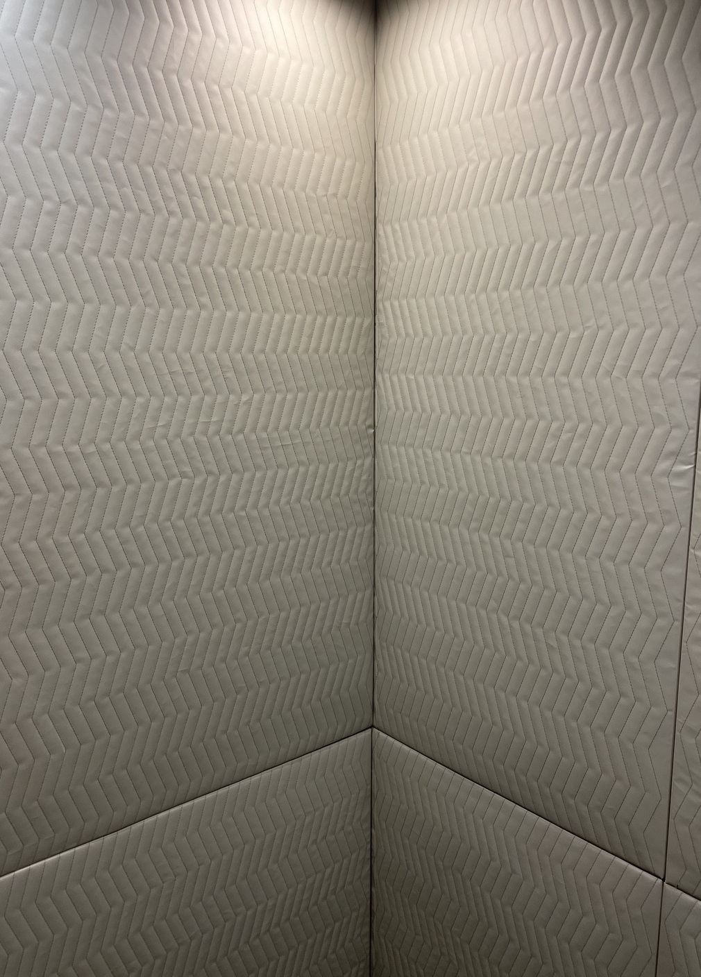 Защита лифта панелями