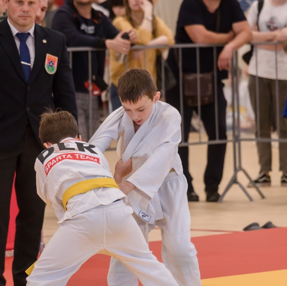 Защита лифта панелями  Коверлифт 