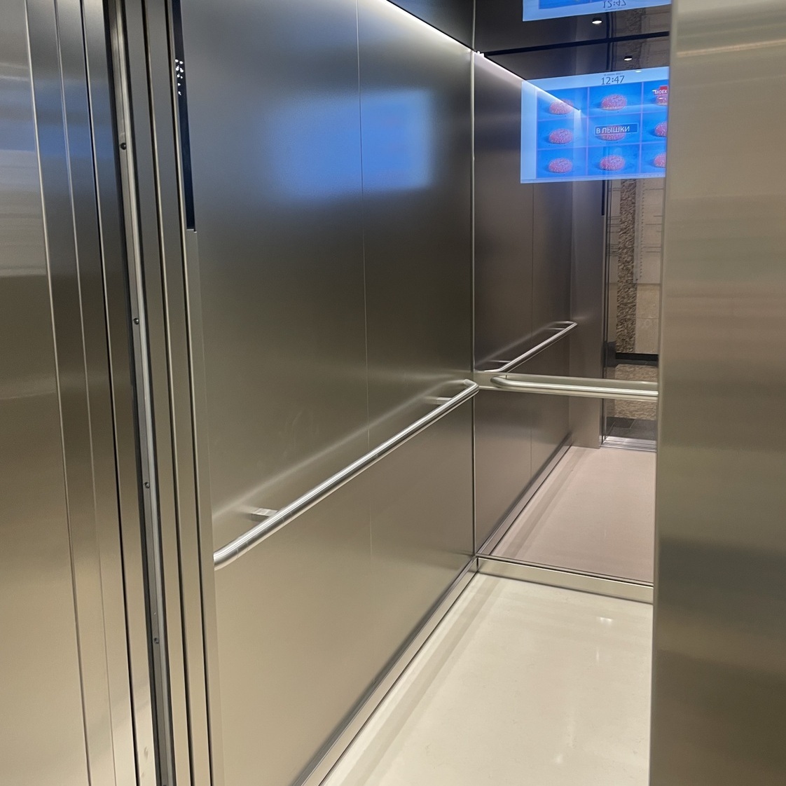 Защита лифта панелями  Коверлифт 